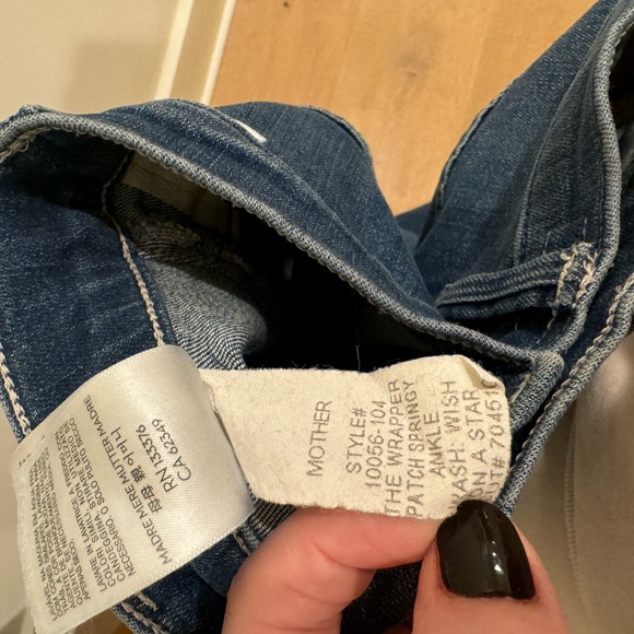 Mother Denim Cropped Jeans - Picture 6 of 7